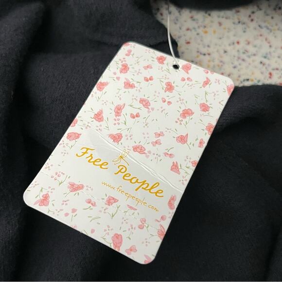 NWT We The Free Cozy Time Funnel Neck Women’s Pullover Sweatshirt Black Size S - Picture 5 of 6